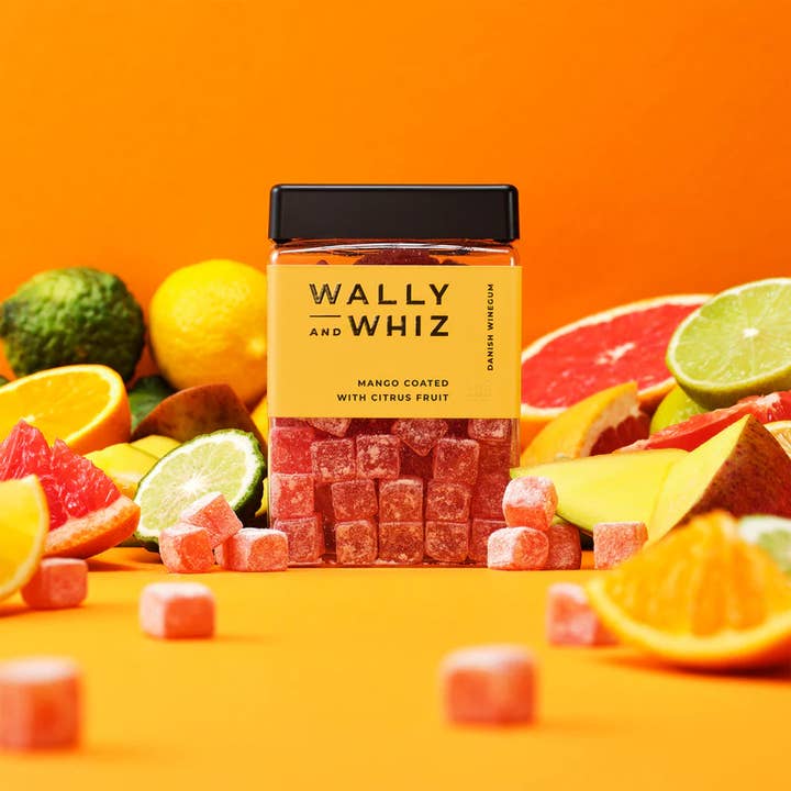 A 240g jar of Wally & Whiz Mango w/Citrus Fruits Gummy Cubes—vegan Nordic sweets bursting with mango and citrus flavor, perfect for any occasion.