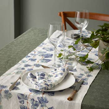 Runner: Ivy Linen Table Runner