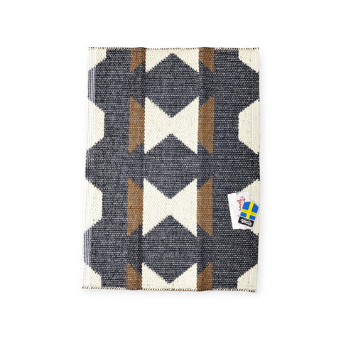 Rug: Disa Black Vinyl
