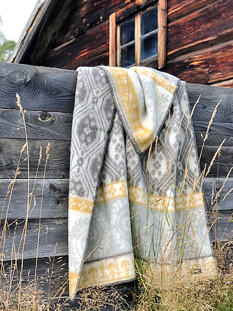 Blanket: Brunkulla Cornflower, Brown, Wool - Kerstin Landström Design