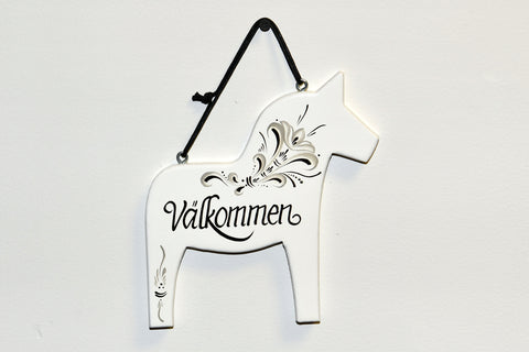 Sign: "Välkommen" White Dala Horse Flat