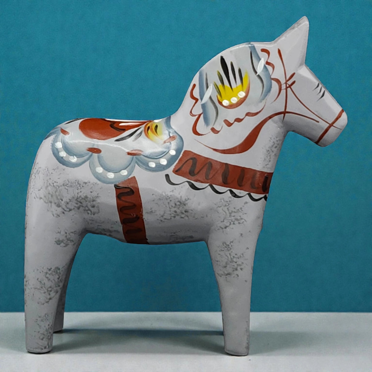 Dala Horse: Gray Swedish Dala Horse "Love Horse / Karlekshasten" | Nils Olsson | Handcrafted in Sweden (13 cm / 5 in)