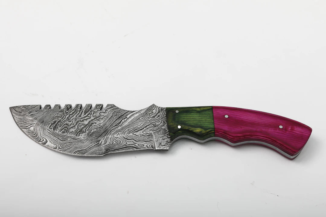 Versatile Damascus Steel Knives for Outdoor and Culinary Use