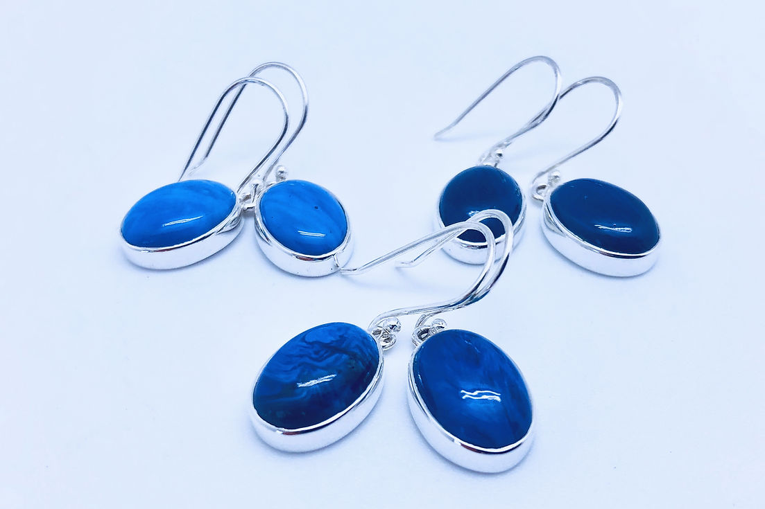 Earrings: Plain Oval, Medium - Swedish Blue