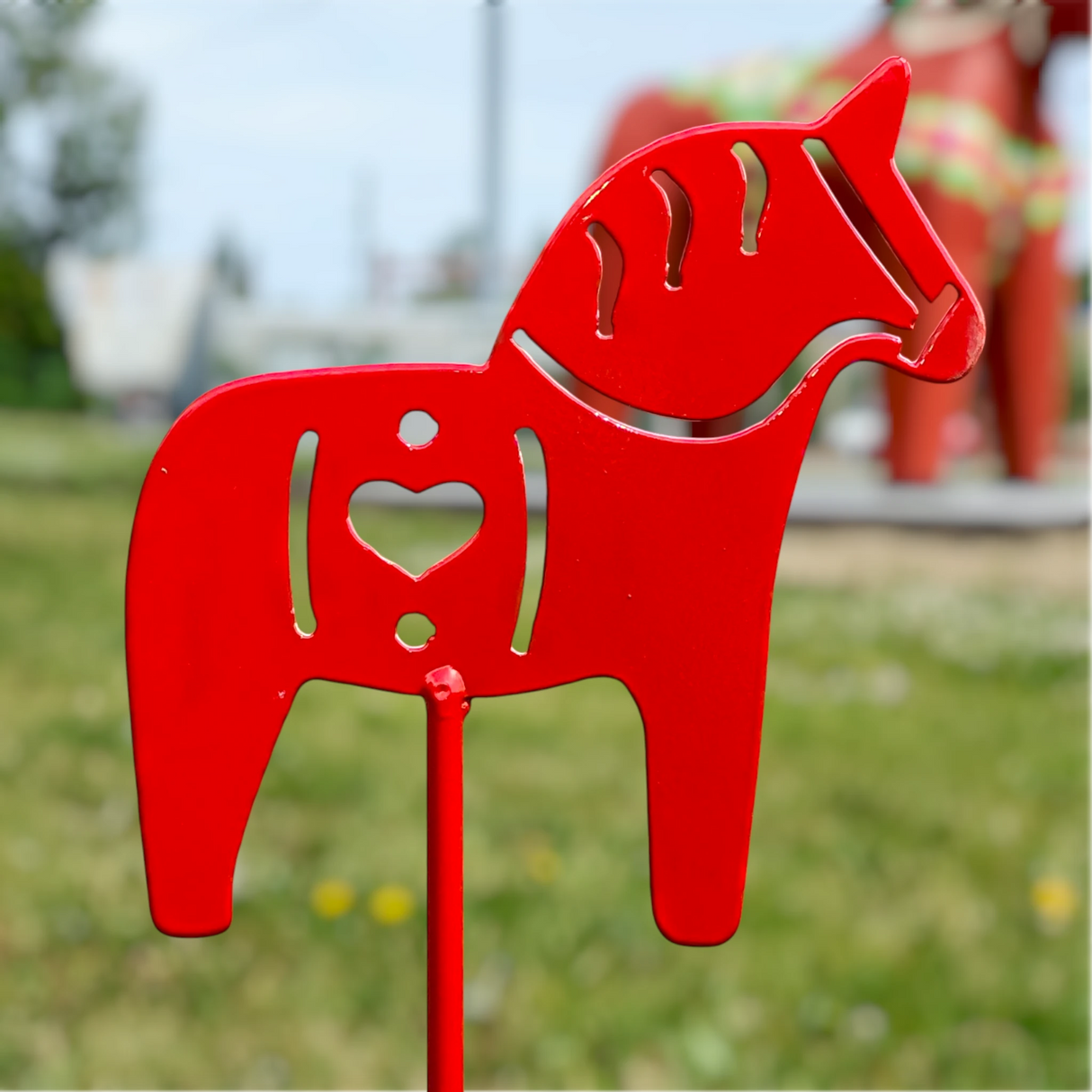 Garden Stake: Red Swedish Dala Horse Metal Garden Stake Lawn Ornament (30" Height)