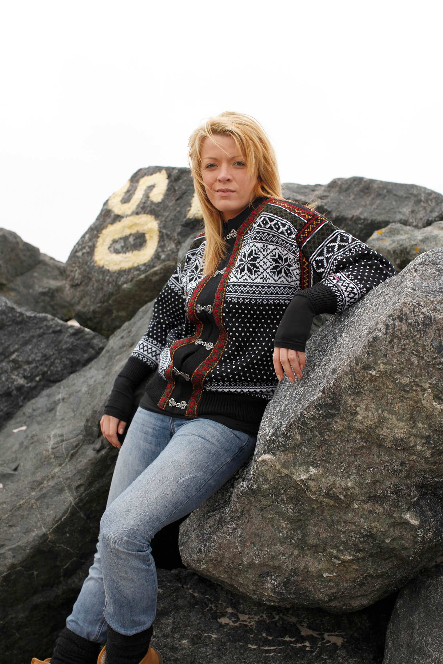 Sweater: Setesdal Black Wool Cardigan
