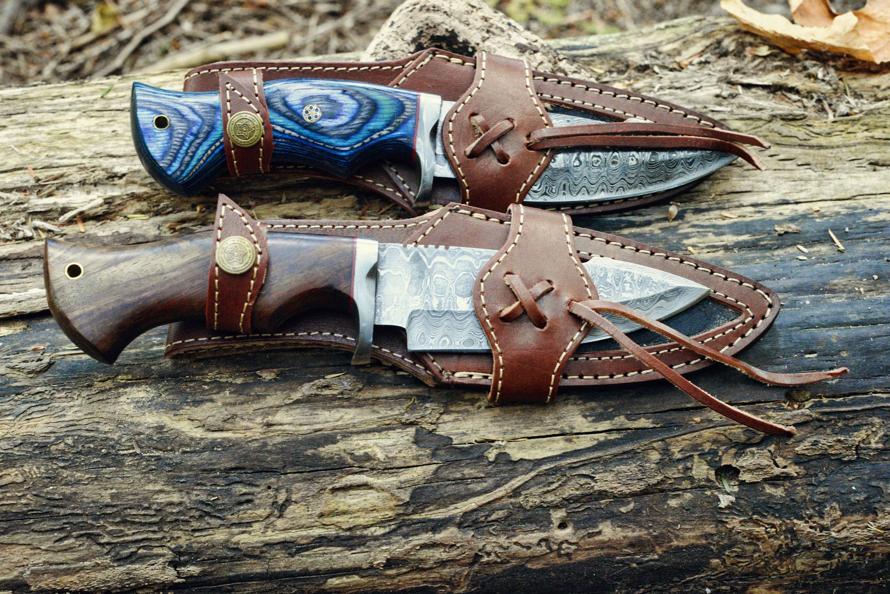 Knife - Damascus Premium Quality Hunting And Camping: Bluewood Handle