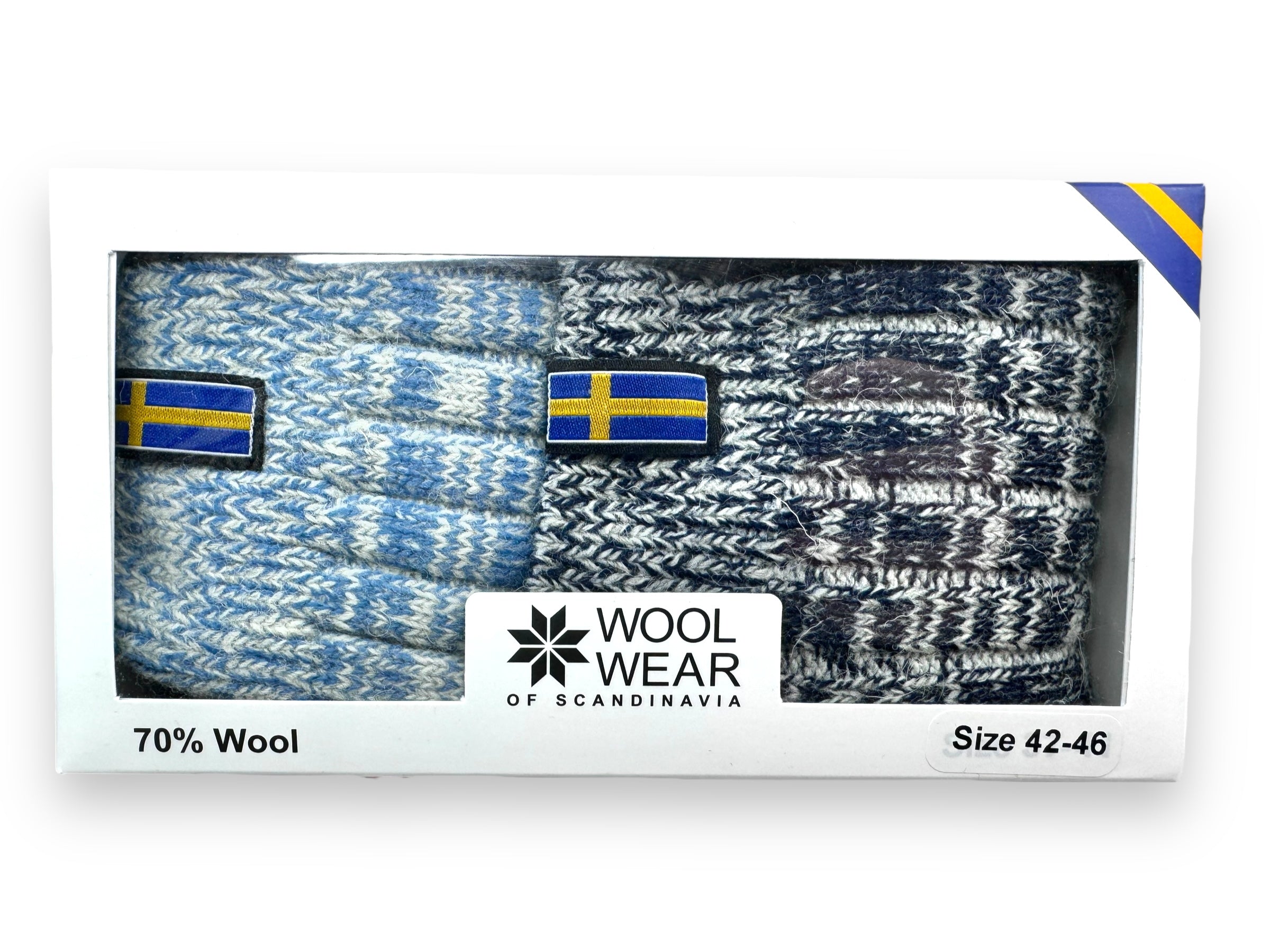 Gift box of Wool Wear 2-Pack Scandinavian socks in size 42-46, showcasing a blue and gray color pattern adorned with small Norwegian flag designs.