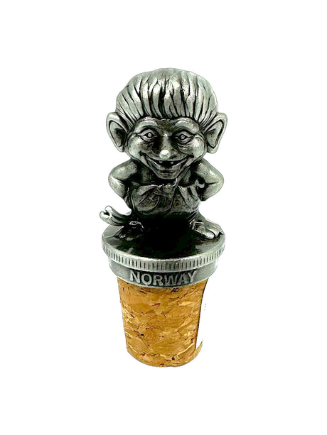 A perfect Norwegian souvenir, this bottle stopper features a 3D pewter troll on a wine cork with "Norway" engraved around the base.