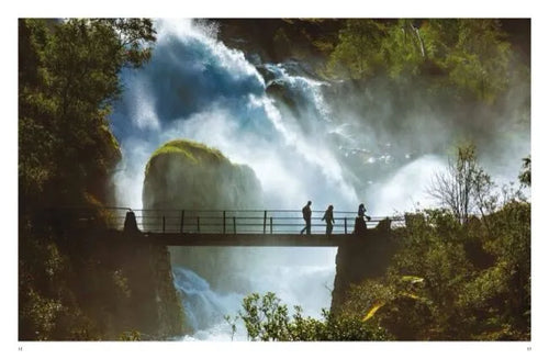 Book: Norway Land of Mountains and FjordsClaudia Martin Hardcover