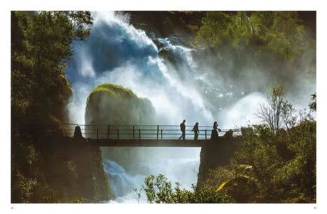 Book: Norway Land of Mountains and FjordsClaudia Martin Hardcover