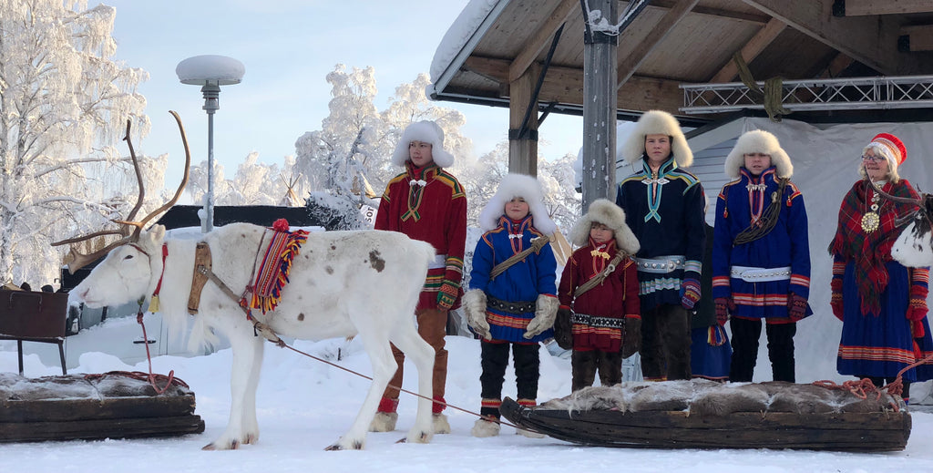 Bracelet: Sami Inga, black reindeer