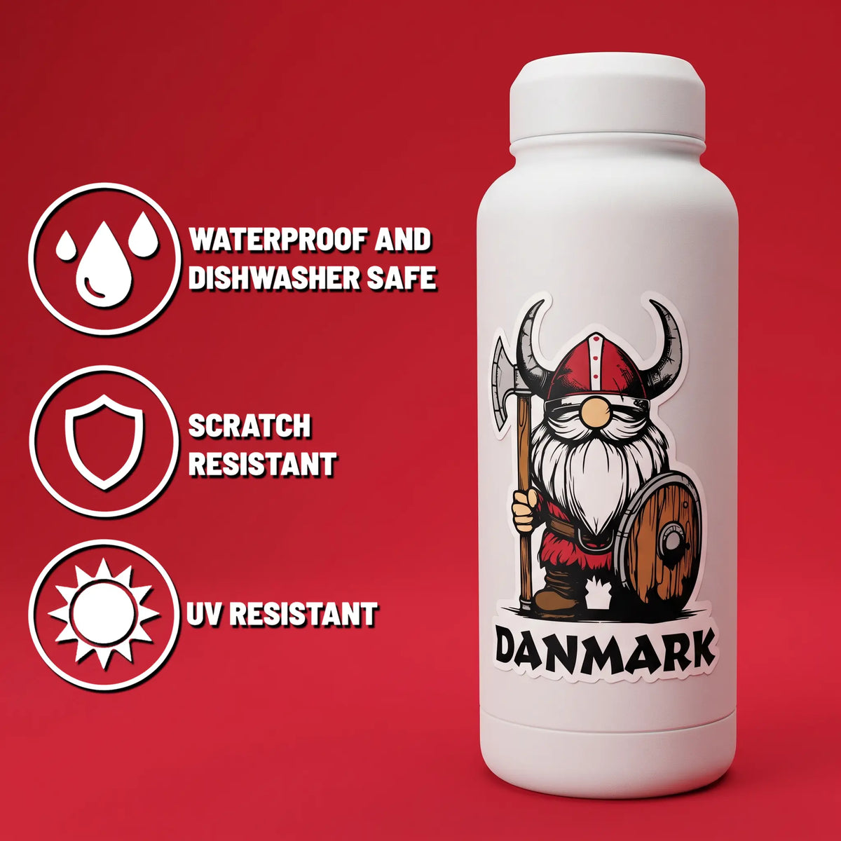 White bottle featuring a Danish Viking gnome sticker and the word “DANMARK”; icons indicate waterproof, dishwasher safe, scratch resistant, and UV resistant on red background.