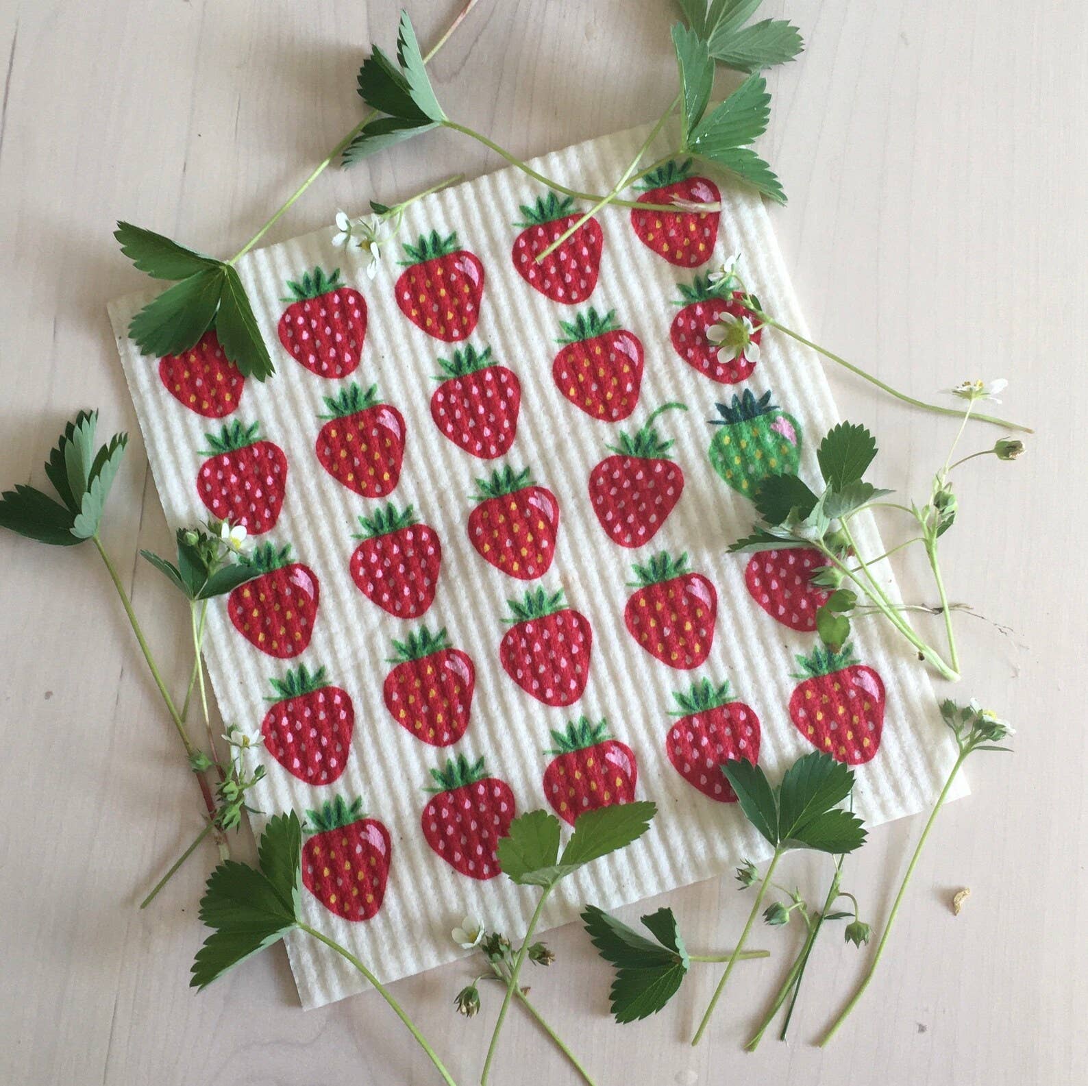 Dish Cloth: Strawberries Swedish Dishcloth